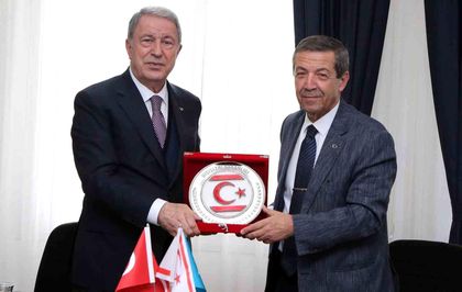 KKTC Dışişleri Bakanı Ertuğruloğlu, TBMM Milli Savunma Komisyonu Başkanı Akar ile görüştü