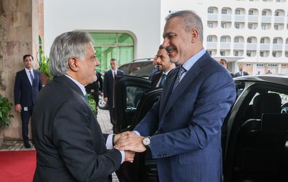 Dışişleri Bakanı Fidan, Pakistan Dışişleri Bakanı Dar ile bir araya geldi