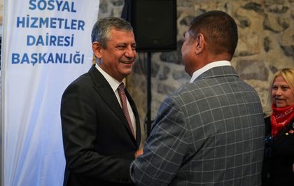 CHP Genel Başkanı Özel, İzmir'de Roman vatandaşlarla buluştu Açıklaması