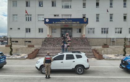 Tunceli'de kendilerini polis ve savcı olarak tanıtıp dolandırıcılık yapan 3 zanlı tutuklandı