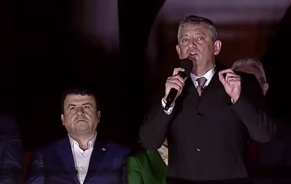 Özgür Özel: Bozbey, Aydın'daki sözde topuklu, topuklayan efe gibi AK Parti'ye sığınmadığı için gözaltında