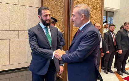 Dışişleri Bakanı Fidan, Suriye Devlet Başkanı eş-Şara ile bir araya geldi