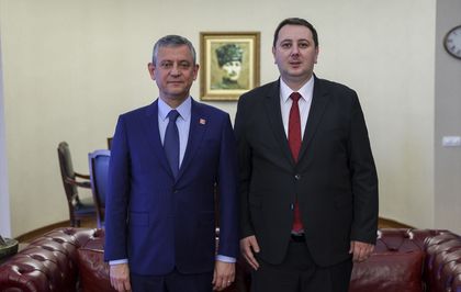 CHP Genel Başkanı Özel, Kuzey Makedonya THP Genel Başkanı İbrahim ile görüştü
