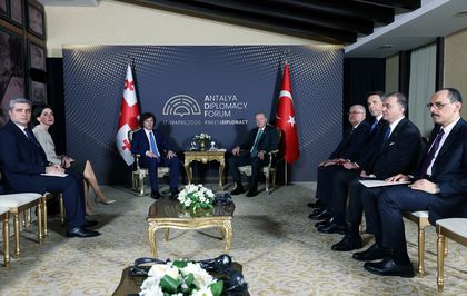 Cumhurbaşkanı Erdoğan, Gürcistan Başbakanı Kobakhidze ile bir araya geldi