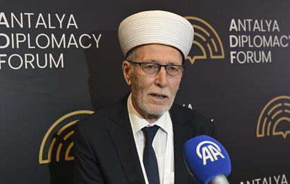 Gümülcine Seçilmiş Müftüsü Şerif, Batı Trakya'da ''azınlık okullarına'' karşı kampanya yürütüldüğünü belirtti Açıklaması