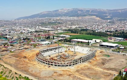 Kahramanmaraş'ta yapımı süren yeni stadyumun 2027-2028 sezonunda açılması planlanıyor
