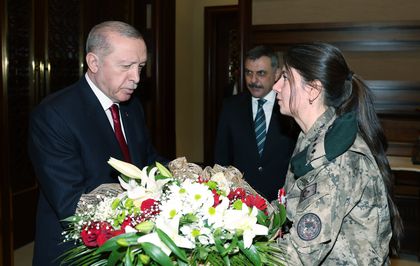 Cumhurbaşkanı Erdoğan, Bakan Çiftçi ve polisleri kabul etti
