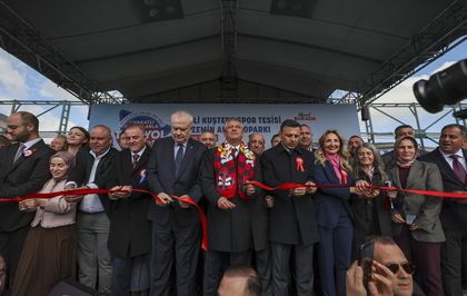 Özgür Özel, Şişli Kuştepe Spor Tesisi ve Zemin Altı Otoparkı Açılış Töreni'ne katıldı