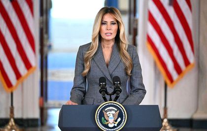 Melania Trump, Jeffrey Epstein ile bağlantı iddialarını reddetti, mağdurlar için duruşma çağrısı yaptı