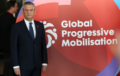 CHP Genel Başkanı Özel: Dünyadaki tüm demokrat yapıları harekete geçirecek bir çağrı yapıyoruz