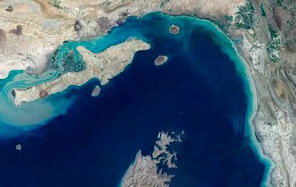 İran, Hürmüz Boğazı'nı açtığını duyurdu
