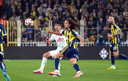 Trendyol Süper Lig: Fenerbahçe: 0 Çaykur Rizespor: 0 (İlk yarı)
