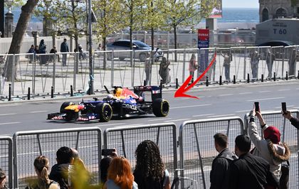 Formula 1 aracı İstanbul sokaklarında: Bir anda geçti, neye uğradığımı şaşırdım