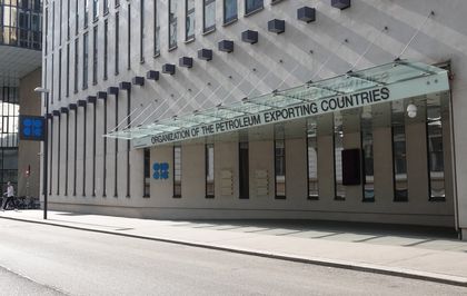 OPEC+ üyesi 7 ülke, haziranda petrol üretimini artıracak
