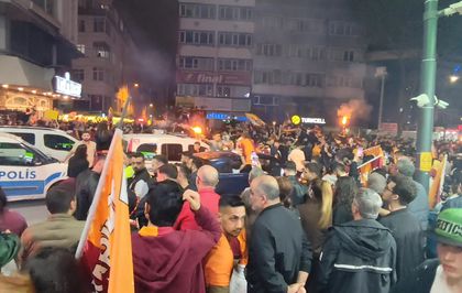 Küçükçekmece'de şampiyonluk coşkuyla kutlandı