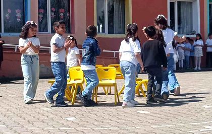 Minik yüreklerden ertelenen 23 Nisan coşkusu