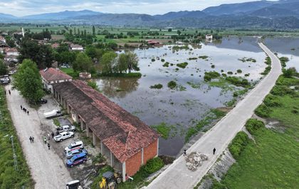 Tokat'ta taşkın nedeniyle tahliye edilen köyde son durum havadan görüntülendi