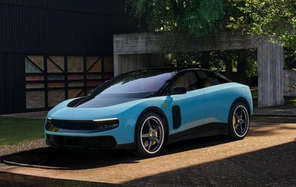 Ferrari ilk elektrikli aracını tanıttı, hisse senetleri değer kaybetti