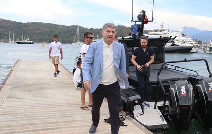 Fenerbahçe Başkan Adayı Hakan Safi, Fethiye'de kongre üyeleri ve taraftarlarla buluştu
