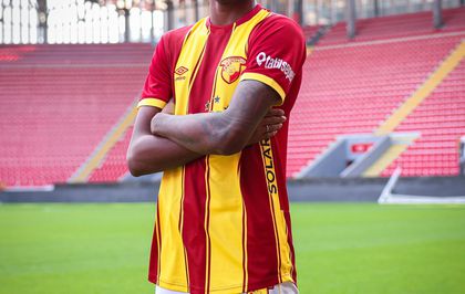Göztepe'de ayrılıklar sürecek
