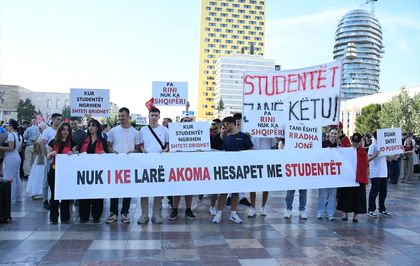 Arnavutluk'ta Trump bağlantılı turizm projesi protestoları 11. günde sürüyor