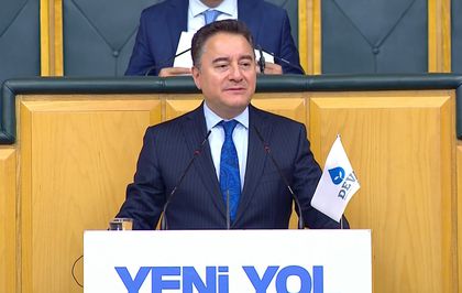 Babacan: Türkiye yeni bir hikaye yazabilir, yeter ki merkezinde adalet olsun