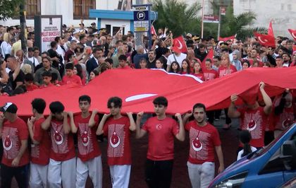 Fatih'te 15 Temmuz Demokrasi ve Milli Birlik Günü coşkuyla anıldı