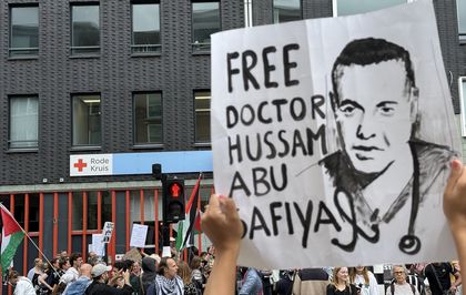Amsterdam'da Filistin'e destek yürüyüşü düzenlendi