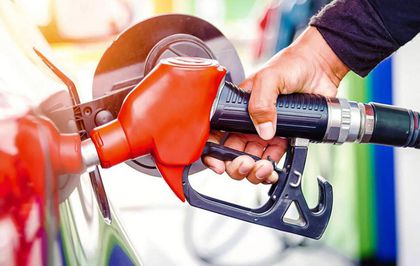 Akaryakıt fiyatları yine değişiyor! Motorinden sonra sıra benzine geldi