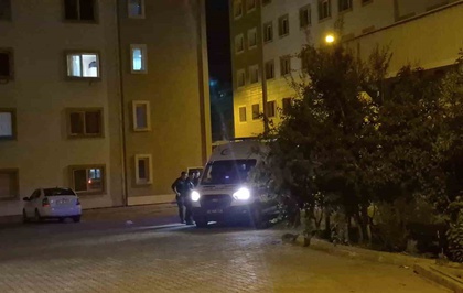 Adıyaman'da iki kız öğrenci gıda zehirlenmesi şüphesiyle hastaneye kaldırıldı