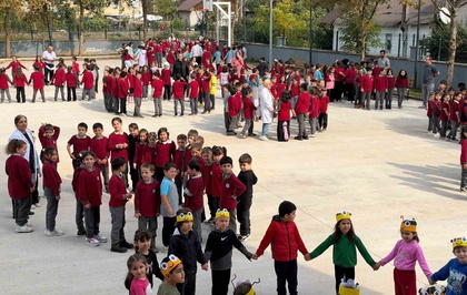 Düzce genelindeki tüm okullarda eş zamanlı tahliye tatbikatı saat 11.30'da yapıldı
