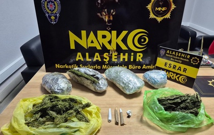 Manisa Alaşehir'de 1 kilo 1,06 gram esrar ele geçirildi, şüpheli tutuklandı