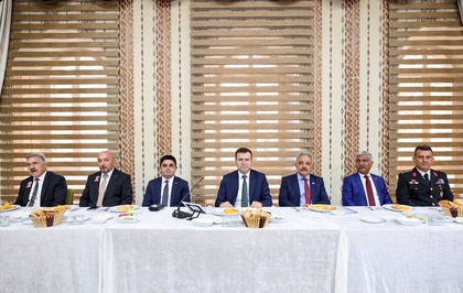 Niğde Valisi Akmeşe, 19 Ekim Muhtarlar Günü'nde muhtarlarla buluştu