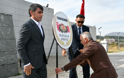 Sarıkamış'ta 19 Ekim Muhtarlar Günü töreninde muhtarlara teşekkür belgesi verildi
