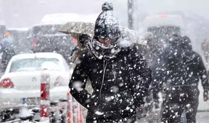 Meteoroloji Tarih Verdi! İstanbul'a Kar 13 Ocak'tan Sonra Geliyor