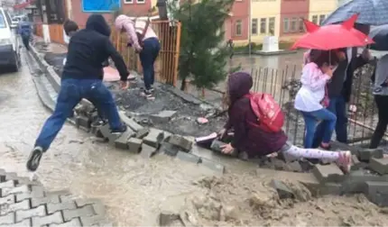 Şırnak'ta Sele Kapılan 2 Çocuk Boğularak Can Verdi