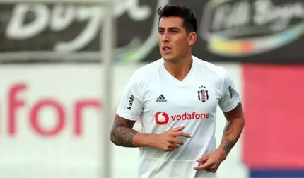 Beşiktaş'ın Şilili Stoperi Enzo Roco, Vida ve Pepe ile Oynadığı İçin Mutlu Olduğunu Dile Getirdi