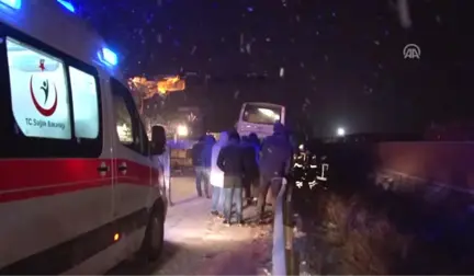 Trafik Kazası: 1 Ölü 2 Yaralı - Afyonkarahisar