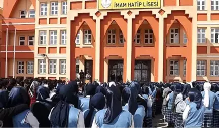 Danıştay, Valiliklerin Okulları İmam Hatipe Dönüştürdüğü Yönetmeliği İptal Etti