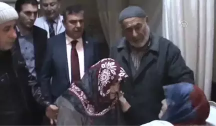 Yolcu Otobüsünün Devrilmesi - AK Parti Milletvekili Nazım Maviş, Yaralıları Ziyaret Etti