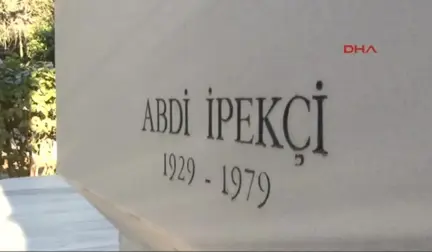 Abdi Ipekçi, Ölümünün 38. Yılında Mezarı Başında Anıldı