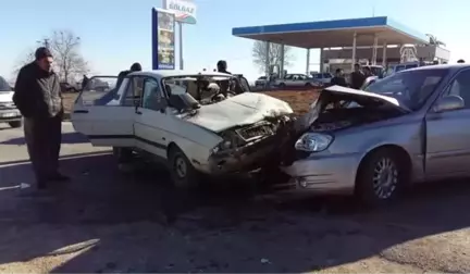 Trafik Kazasında Otomobilde Taşınan Buzağı da Yaralandı