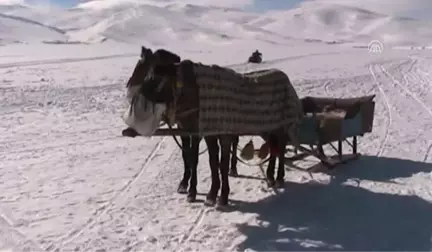 Buz Tutan Gölde Kar Motoru Keyfi