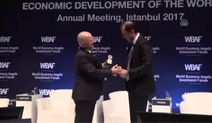 Melek Yatırımcılardan Aa'ya Plaket