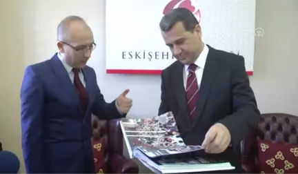 Eskişehir Valisi Çelik'e Aa 2016 Yıllığı