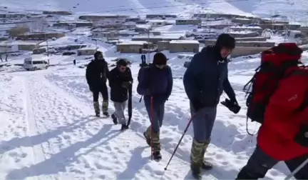 Zor Dağı'nın Zirvesinden Insanlık Dramını Haykırdı