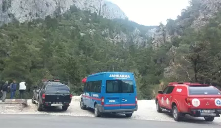 'Portakal Toplamaktan Sıkıldık' Deyip Dağa Çıkan İşçiler Kurtarıldı