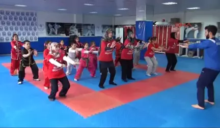 Manisa 70'inde Wushu Sporcu Oldu, Hedefi Türkiye Şampiyonu Olmak