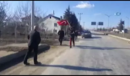 Rüyasında Gördüğü Ömer Halisdemir İçin Burdur'dan Yola Çıktı, Isparta'ya Ulaştı