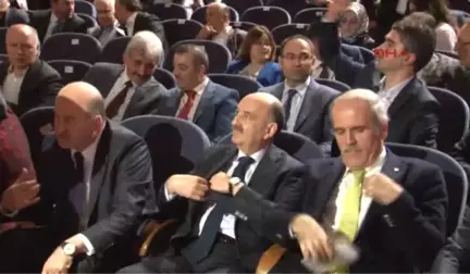 Müezzinoğlu, CHP'li Vekile Bakarak CHP'yi Eleştirdi